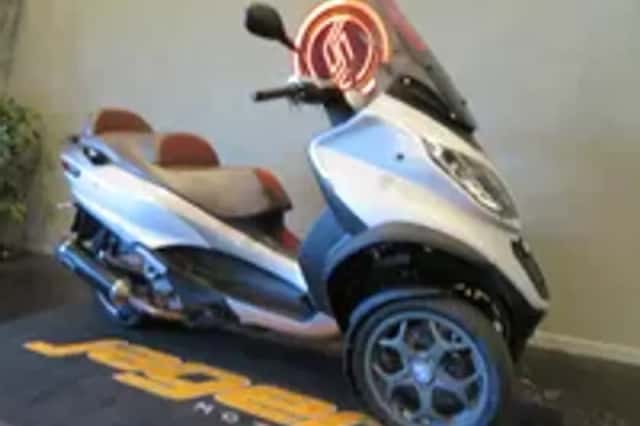 Piaggio MP3 500 LT LEO-VINCE! (2015) thumbnail 2