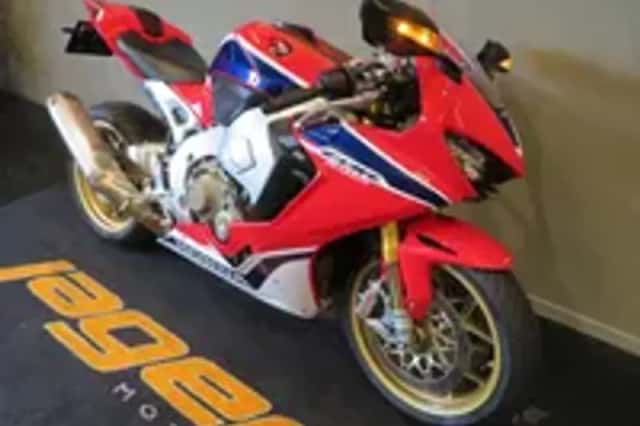 Honda CBR 1000 RR SP FACTORY (2018) thumbnail 2