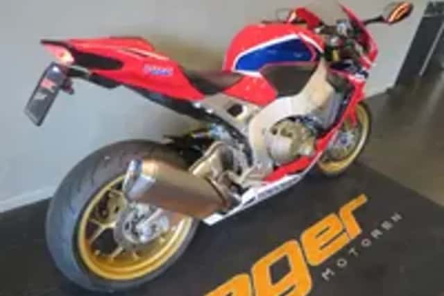 Honda CBR 1000 RR SP FACTORY (2018) thumbnail 3