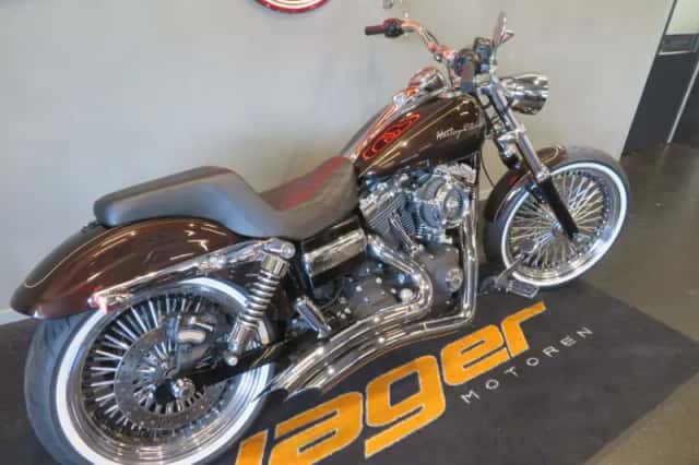 Harley-Davidson Dyna Wide Glide (2010) thumbnail 3