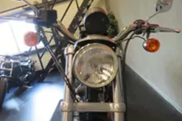 Harley-Davidson Sportster XL 883 LIMITED (2003) thumbnail 4