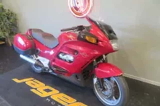 Honda ST 1100 PAN European (1996) thumbnail 3