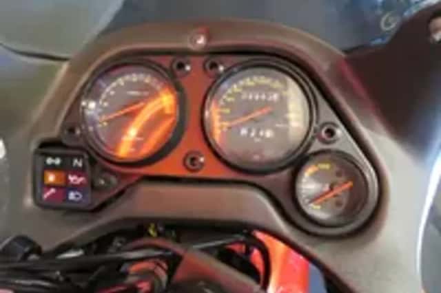 Aprilia Pegaso 650 I.E ZEER FRAAI! TOP CASE (2001) thumbnail 6