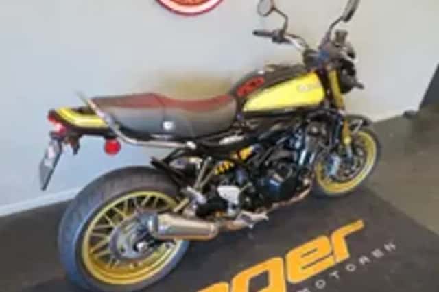 Kawasaki Z900RS (2024) thumbnail 3