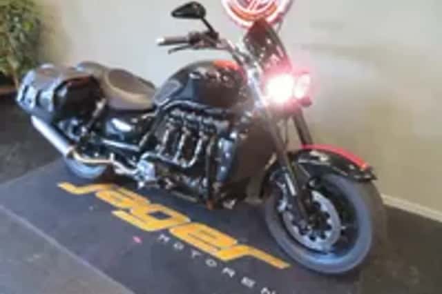 Triumph Rocket III ROADSTER SUPERFRAAI! (2014) thumbnail 2
