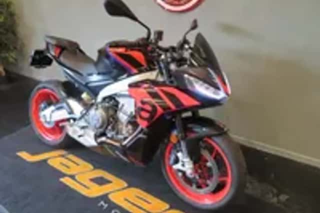 Aprilia Tuono 660 FACTORY (2024) thumbnail 2