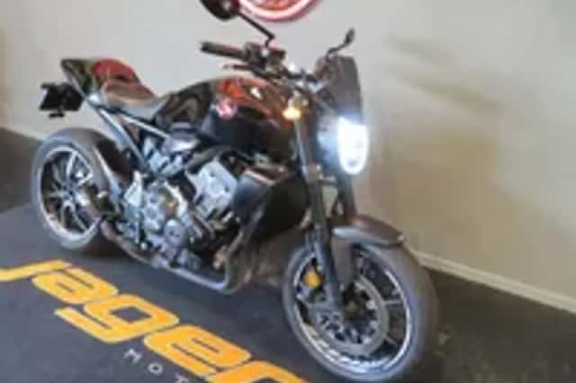 Honda CB 1000 R BLACK-EDITION! LEO VINCE (2021) thumbnail 2