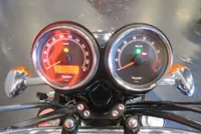 Triumph Bonneville T100 SUPERFRAAI! (2014) thumbnail 6