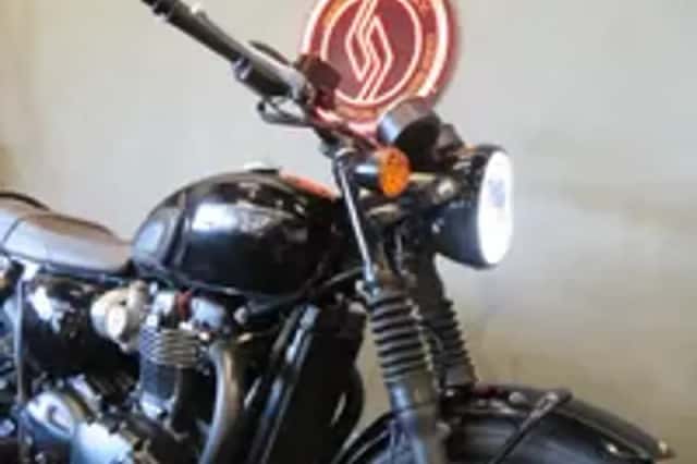 Triumph Bonneville T120 SUPER FRAAI! T 120 (2016) thumbnail 5