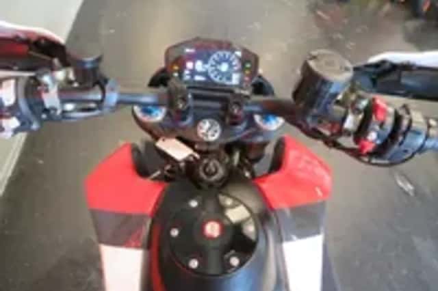 Ducati Hypermotard 950 SP SUPER STRAK! (2023) thumbnail 5