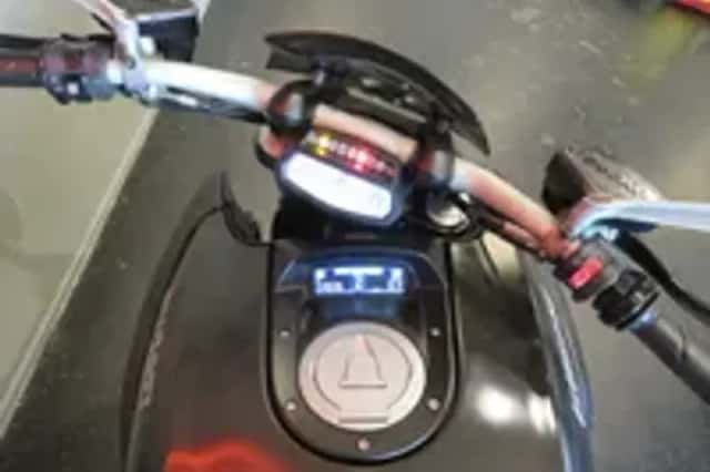 Ducati Diavel CARBON ZELDZAAM FRAAI! (2011) thumbnail 5