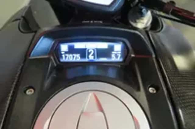 Ducati Diavel CARBON ZELDZAAM FRAAI! (2011) thumbnail 6