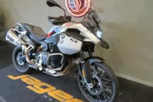 BMW F 900 GS ADVENTURE (2024) thumbnail 2