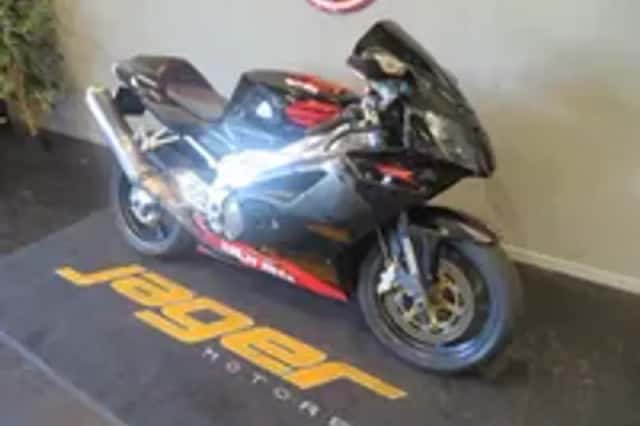 Aprilia RSV 1000 Mille (2004) thumbnail 2