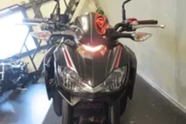 Kawasaki Z900 (2018) thumbnail 4