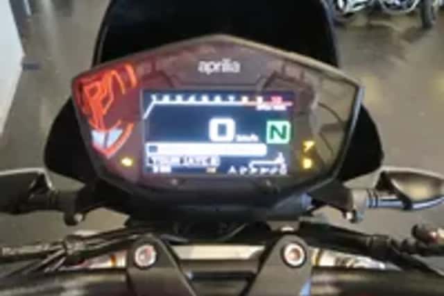 Aprilia Dorsoduro 900 ABS 1STE EIG. NIEUWST (2021) thumbnail 6