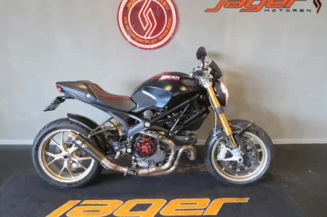 Ducati Monster 1100S (2009) thumbnail 1