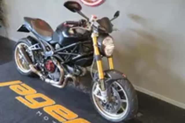 Ducati Monster 1100S (2009) thumbnail 2