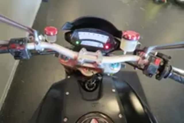 Ducati Monster 1100S (2009) thumbnail 5