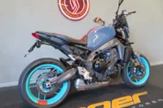 Yamaha MT-09 (2023) thumbnail 3