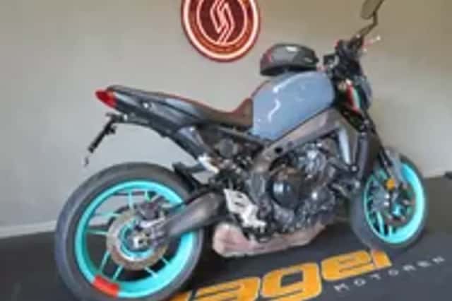 Yamaha MT-09 (2023) thumbnail 3