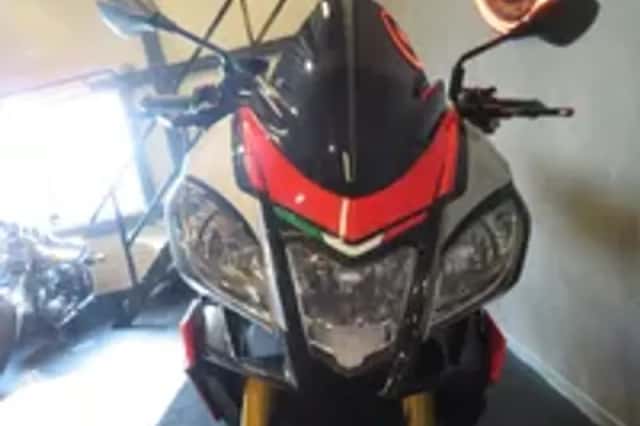 Aprilia Tuono V4 1100 FACTORY (2018) thumbnail 4