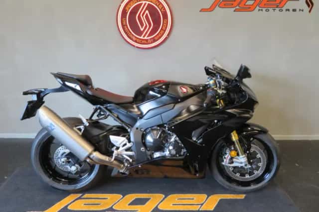 Honda CBR1000RR (2021) thumbnail 1