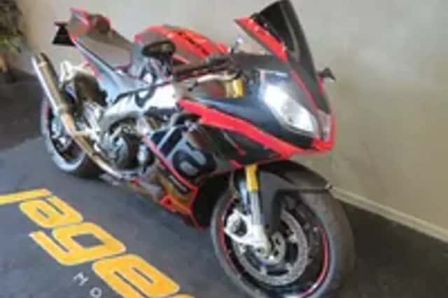 Aprilia RSV4 (2014) thumbnail 2