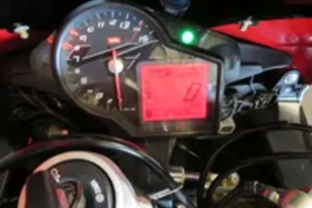 Aprilia RSV4 (2014) thumbnail 6