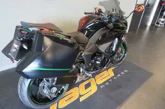 Kawasaki Ninja 1000SX (2023) thumbnail 3