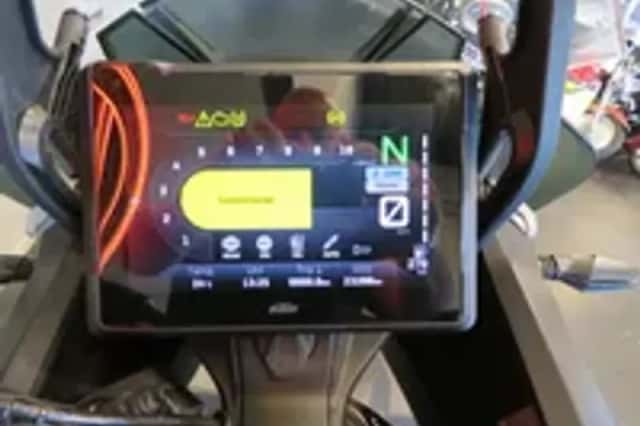 KTM 1290 Super Adventure (2022) thumbnail 6
