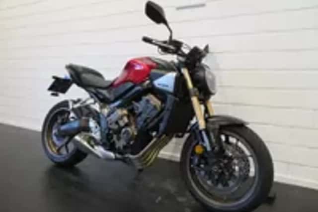 Honda CB650R (2024) thumbnail 2