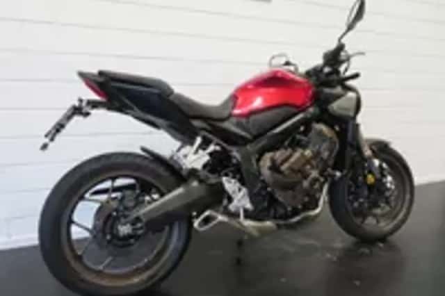Honda CB650R (2024) thumbnail 3