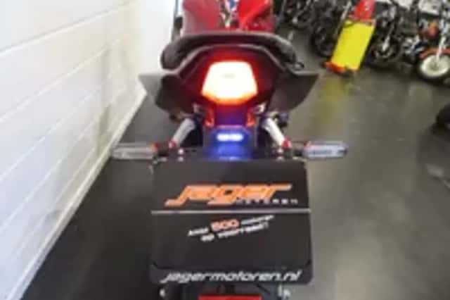 Honda CB650R (2024) thumbnail 4
