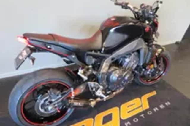 Yamaha MT-09 (2021) thumbnail 3