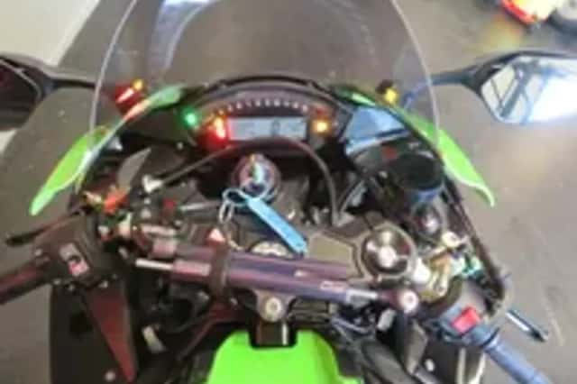 Kawasaki ZX 10 (2018) thumbnail 5