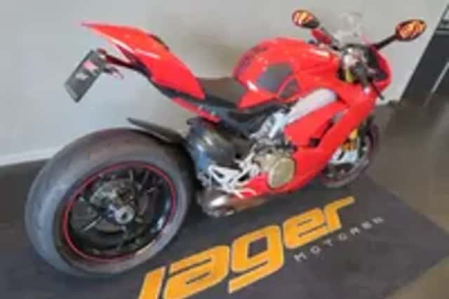 Ducati Panigale V4S (2019) thumbnail 3