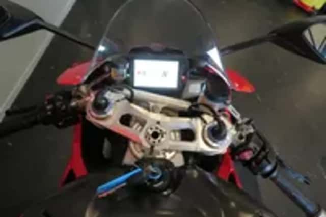Ducati Panigale V4S (2019) thumbnail 5