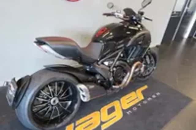 Ducati Diavel (2011) thumbnail 3