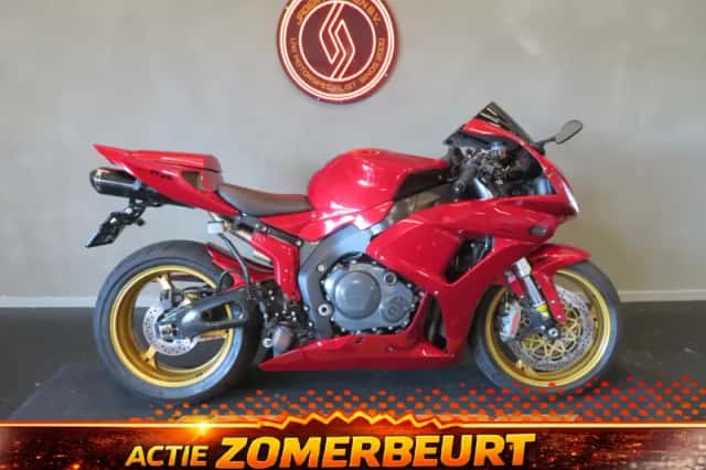 Honda CBR1000RR (2006) thumbnail 1