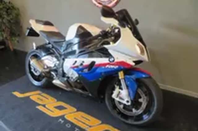 BMW S 1000 RR (2010) thumbnail 2