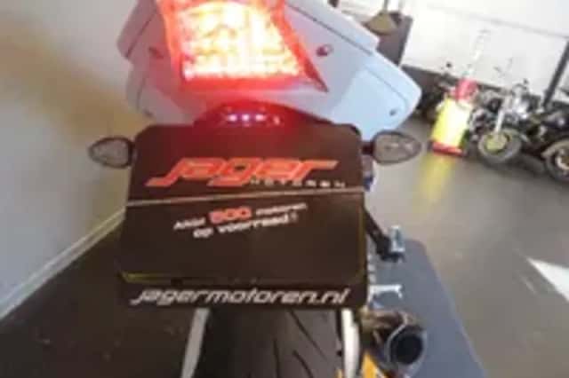 BMW S 1000 RR (2010) thumbnail 4
