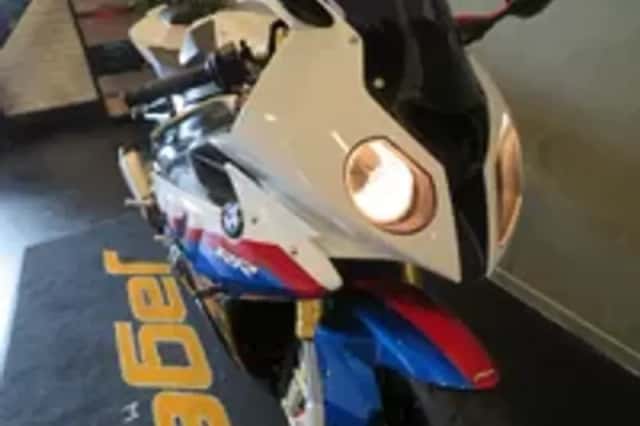 BMW S 1000 RR (2010) thumbnail 5