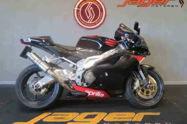 Aprilia RSV 1000 R (2004) thumbnail 1