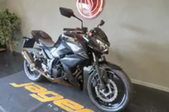Kawasaki Z300 (2016) thumbnail 2