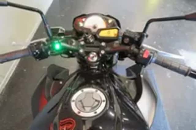 Kawasaki Z300 (2016) thumbnail 5
