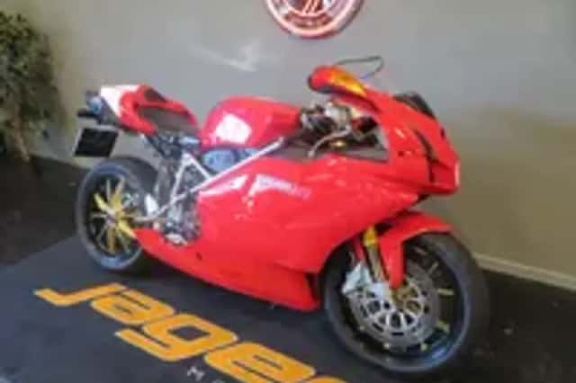 Ducati Super Sport 749 S (2003) thumbnail 2