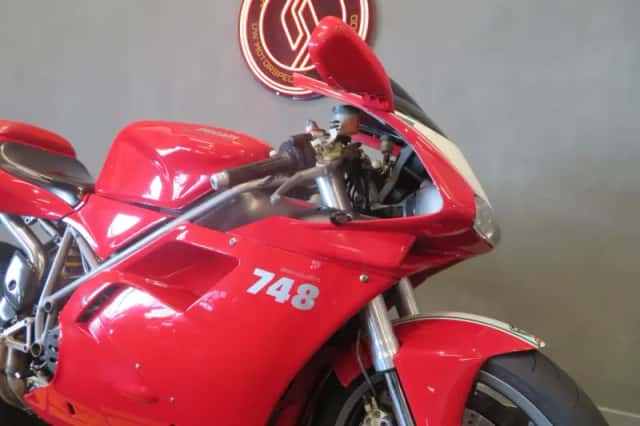 Ducati 748 (2001) thumbnail 5
