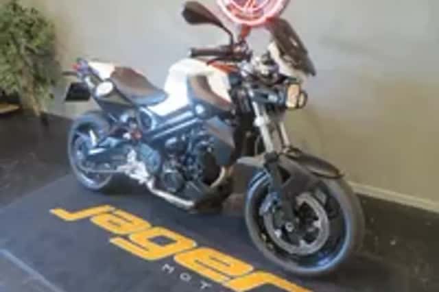 BMW F 800 R (2011) thumbnail 2