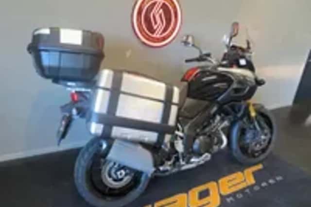 Suzuki V-Strom (2016) thumbnail 3